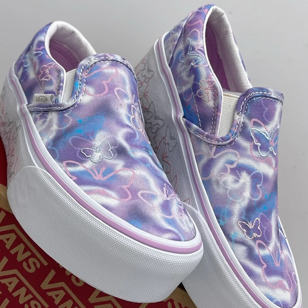 Vans WMNS Purple Platform Sneakers Classic Slip-On
Butterfly Dreams
VN0A7Q5RKPL - Picture 6 of 16